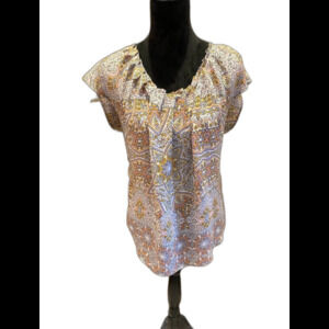 Lauren Conrad  Blouse Sz Large  Top Ruffled Neckline Sleeveless Spring Or Summer